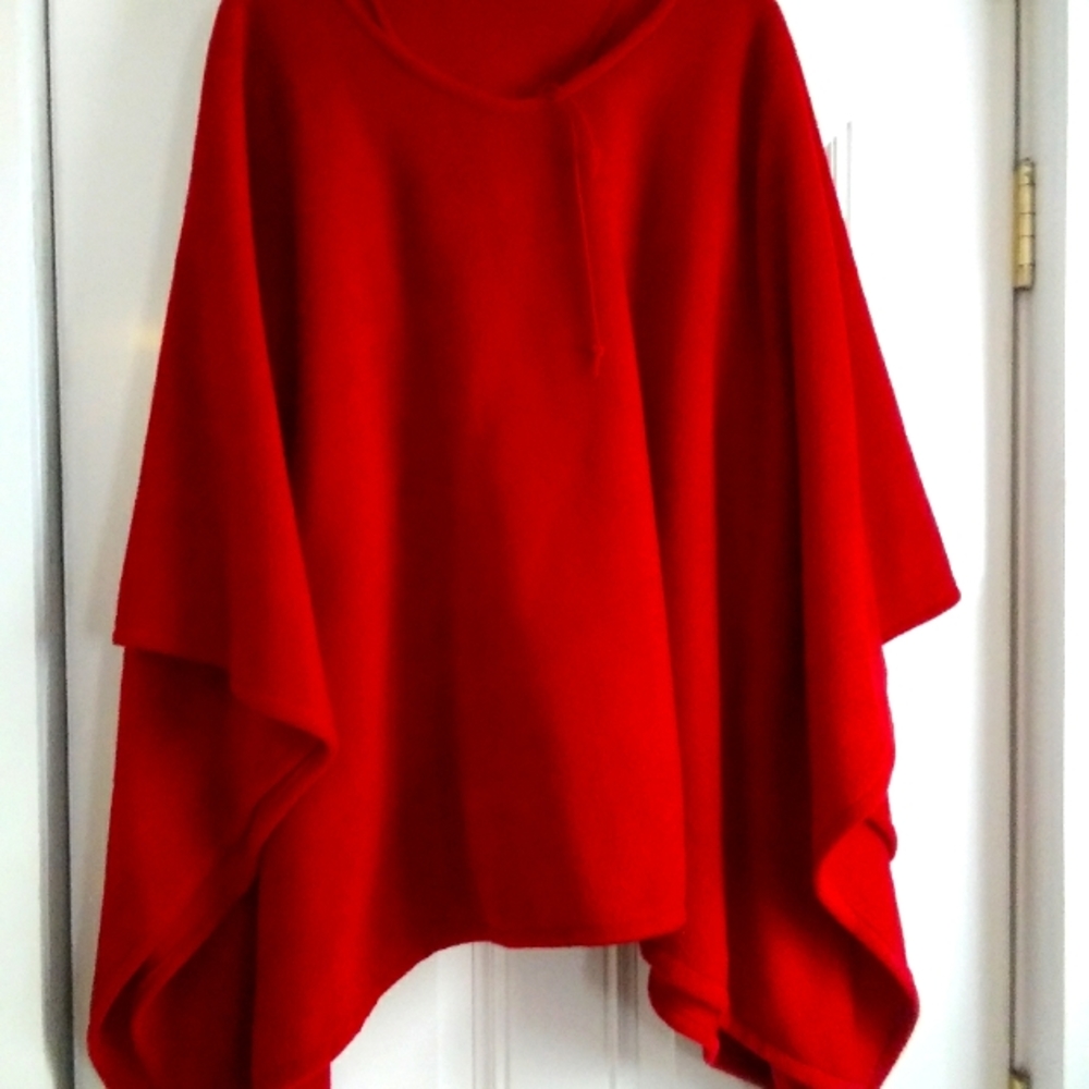 Poncho - Picture 1 of 2